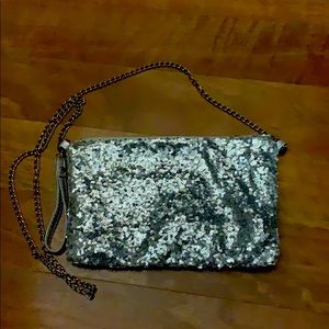 Crossbody or shoulder purse